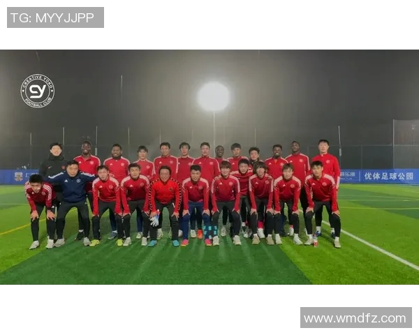 上海足球队的成长历程:从默默无闻到辉煌成就的纪实故事 上海足球队的成长历程:从默默无闻到辉煌成就的纪实故事